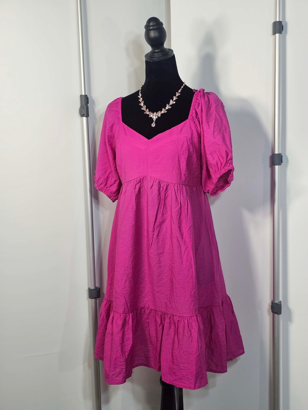 #208 Nine West Pink Puff Sleeve Smocked Tiered Dress Women’s M
